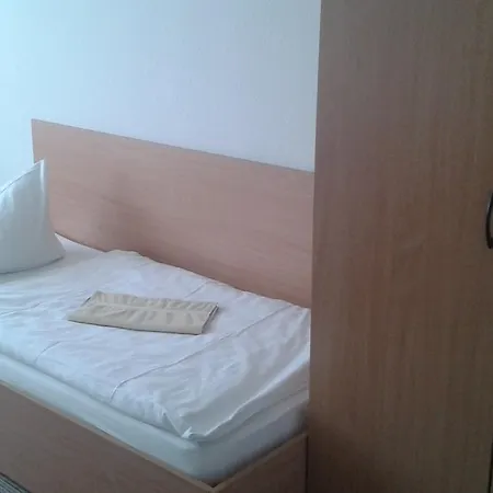 Checkinn Zimmervermietung Ug *