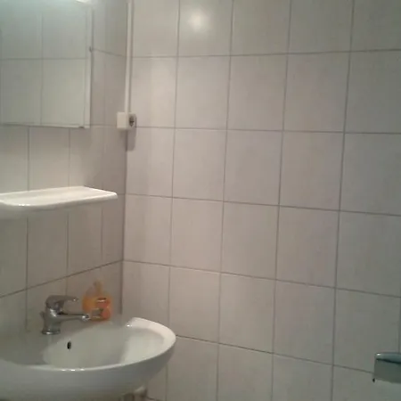 Checkinn Zimmervermietung Ug