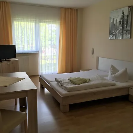 Checkinn Zimmervermietung Ug * Cottbus